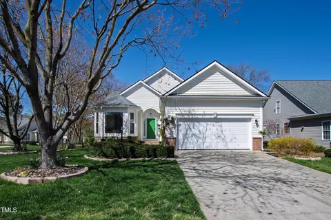 2021 Heritage Pines Dr, Cary, NC 27519