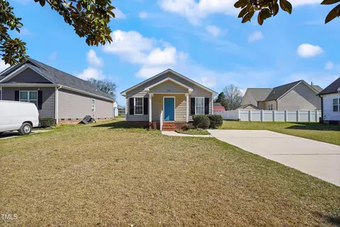 615 S Orange Ave, Dunn, NC 28334 photo 3