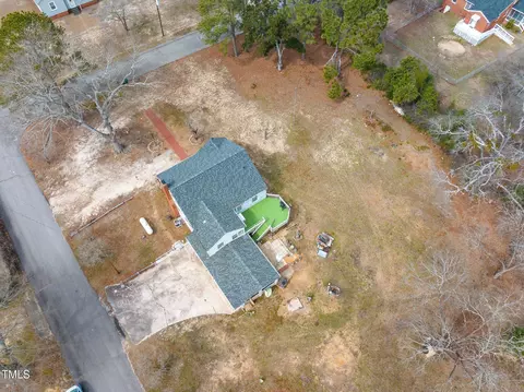 607 Henderson St, Hamlet, NC 28345 photo 8