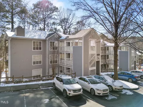 4631 Timbermill Ct #301, Raleigh, NC 27612