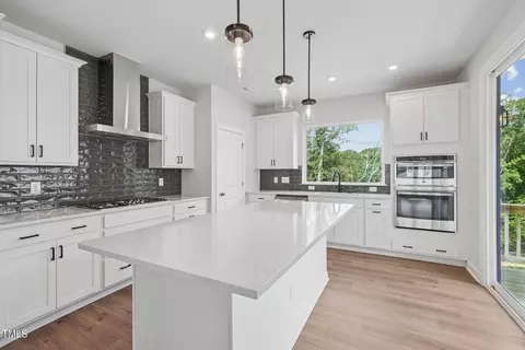4706 Cypress Tree Ln, Raleigh, NC 27612