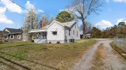 1721 Raleigh Rd, Henderson, NC 27536