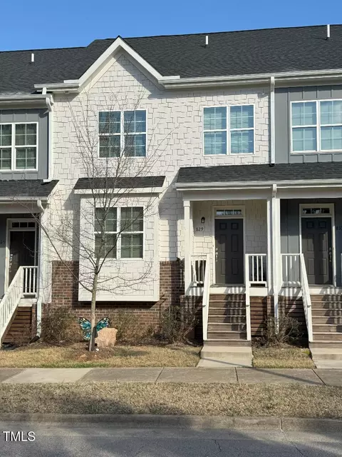 829 S Franklin St, Wake Forest, NC 27587