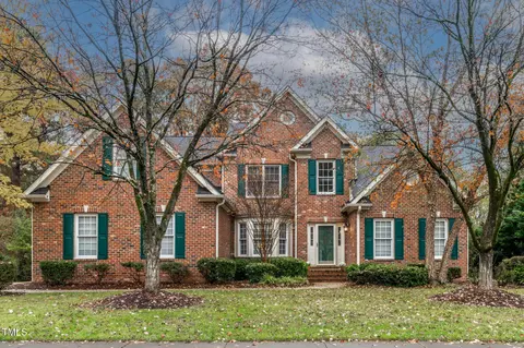 9221 Club Hill Dr, Raleigh, NC 27617