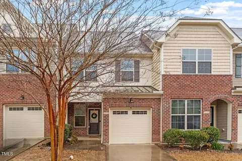 735 Davenbury Way, Cary, NC 27513