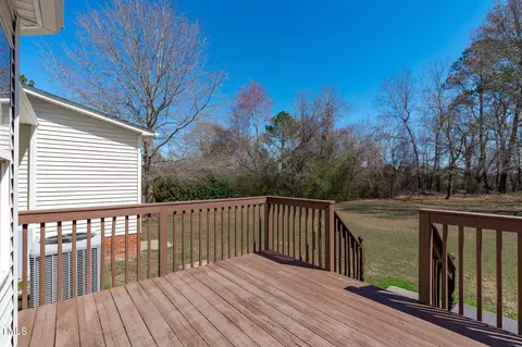 Exterior - 7905 Willow Croft Dr, Willow Spring, NC 27592 photo 3 of 7