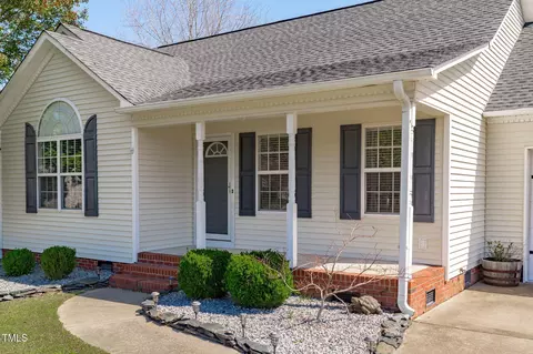 Exterior - 7905 Willow Croft Dr, Willow Spring, NC 27592 photo 2 of 7