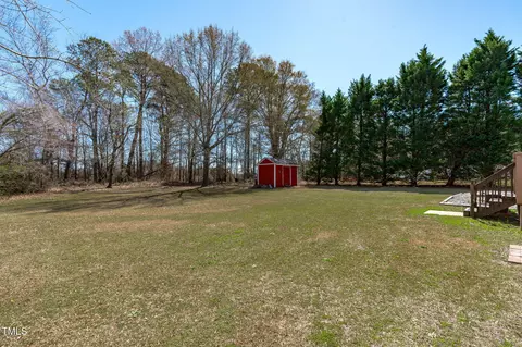 Exterior - 7905 Willow Croft Dr, Willow Spring, NC 27592 photo 5 of 7