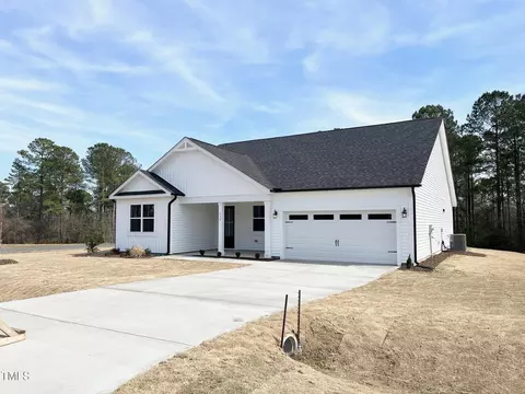 136 Tee Time Ter, Benson, NC 27504 photo 2