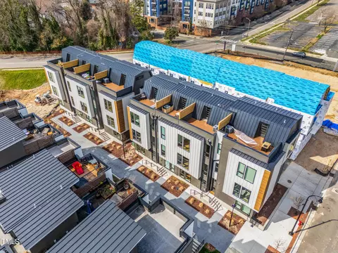 512 Gordon St # 402, Durham, NC 27701