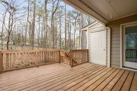 Exterior - 107 Boldleaf Ct, Cary, NC 27513 photo 6 of 13