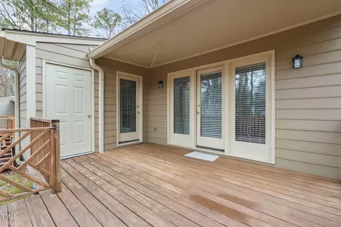 Exterior - 107 Boldleaf Ct, Cary, NC 27513 photo 5 of 13
