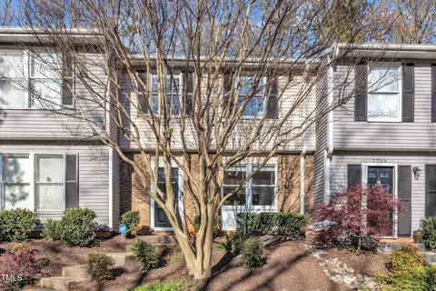 7727 Ohmann Ct, Raleigh, NC 27615
