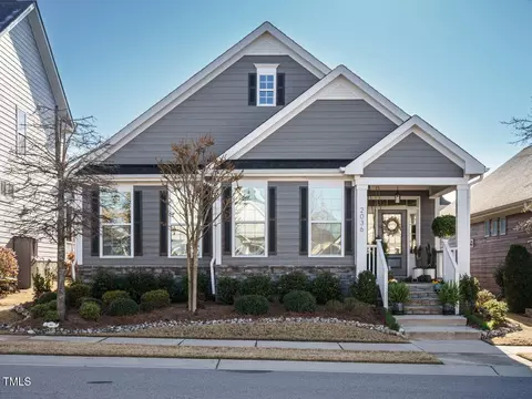 2036 Big Falls Dr, Wendell, NC 27591