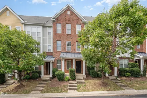 123 Dove Cottage Ln, Cary, NC 27519