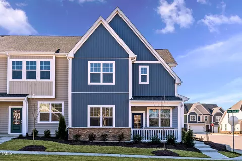 2477 Englemann Dr # 370, New Hill, NC 27562
