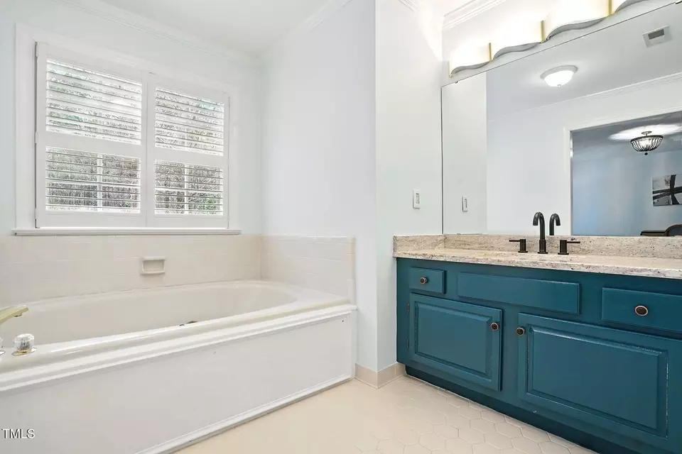 Bath - 6108 Friars Walk Pl, Raleigh, NC 27609 photo 1 of 3