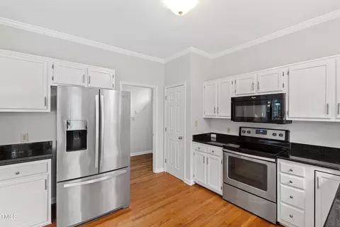 Kitchen - 9724 Dansington Ct, Raleigh, NC 27615 photo 4 of 6