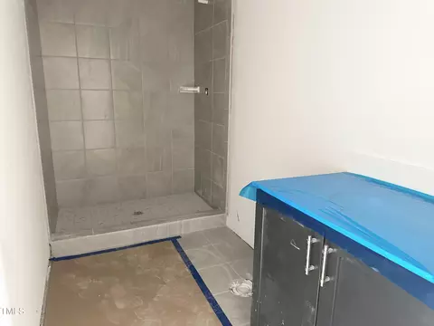 Bath - 908 Colfax St, Durham, NC 27701 photo 3 of 3
