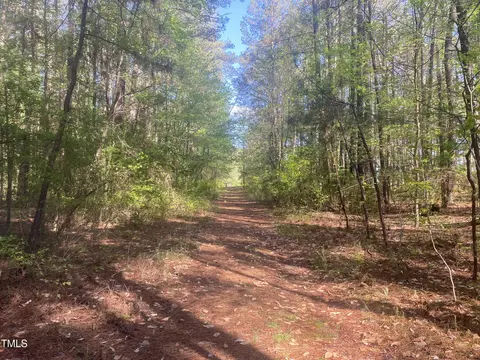 7405 Star Dr, Durham, NC 27713 photo 3