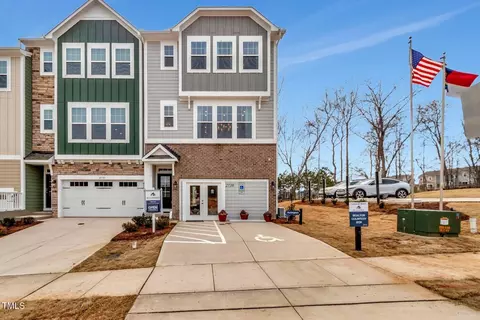 2739 Hunter Woods Dr # 573, Apex, NC 27502