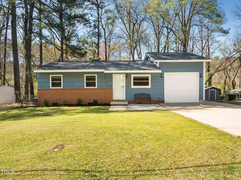 1402 Valley Rd, Garner, NC 27529