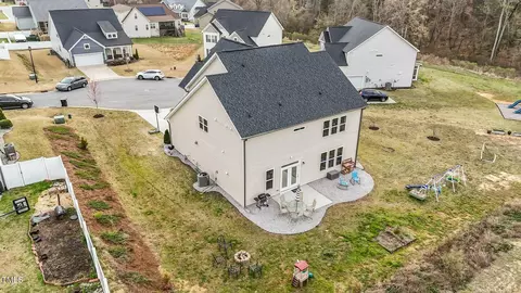 View/Area - 118 Lockhaven Dr, Garner, NC 27529 photo 2 of 8