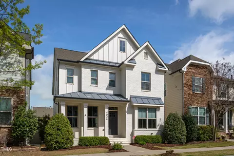 4026 Overcup Oak Ln, Cary, NC 27519