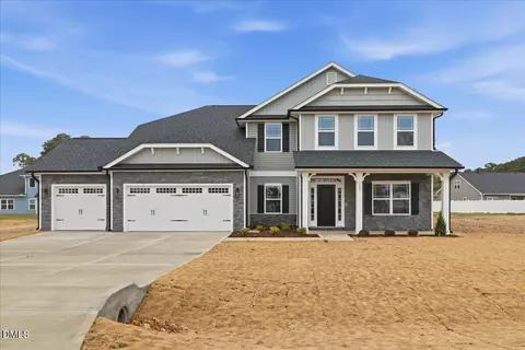 105 Manchester Ct, La Grange, NC 28551