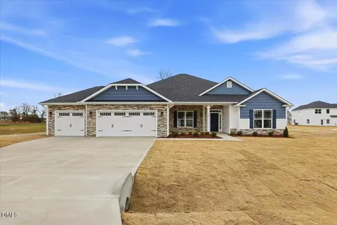 106 Manchester Ct, La Grange, NC 28551
