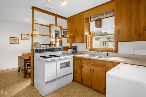 200 N 9th St, Erwin, NC 28339 photo 9