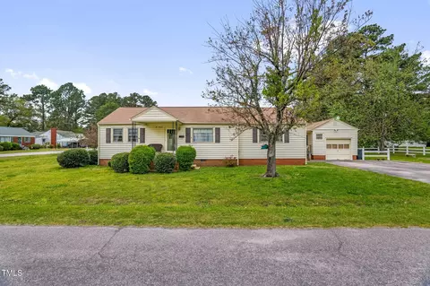 200 N 9th St, Erwin, NC 28339