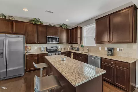 3925 Massey Pointe Ct, Raleigh, NC 27616