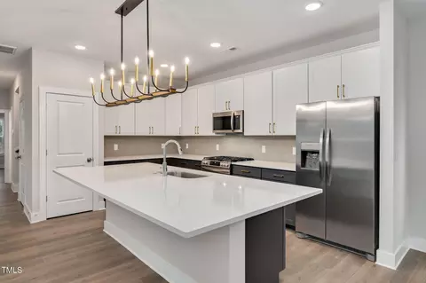 Kitchen - 2212 Edwin Ave #A, Durham, NC 27705 photo 4 of 5