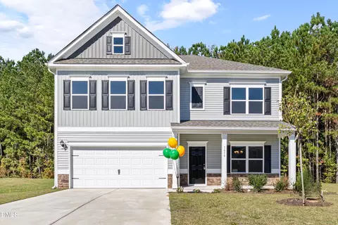 1616 Elk Run Dr, Fayetteville, NC 28312