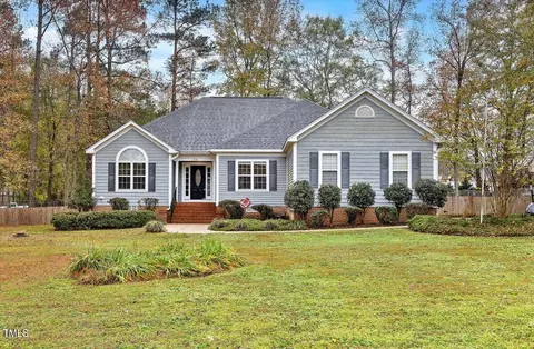 198 Hillsdale Dr, Archer Lodge, NC 27527