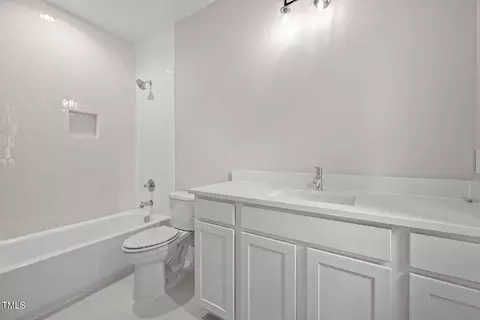 Bath - 2603 Vineyard St, Durham, NC 27707 photo 8 of 8