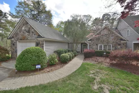 29 Mocking Ln, Rocky Mount, NC 27804