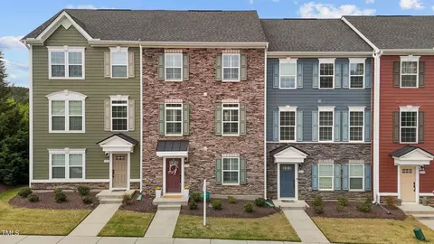 1094 Ambergate Sta, Apex, NC 27502