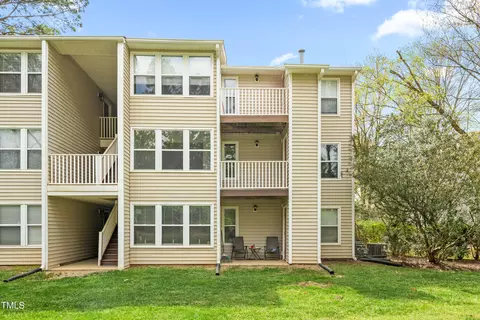 1300 Hillbrow Ln #204, Raleigh, NC 27615