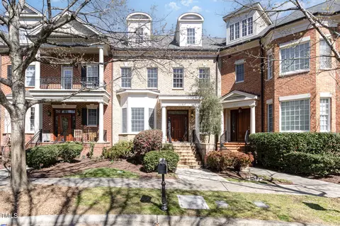 225 Oval Park Pl, Chapel Hill, NC 27517