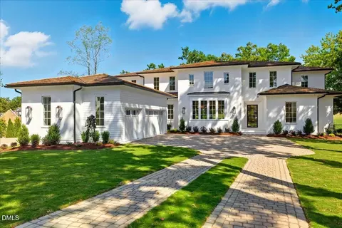 1216 Barcroft Pl, Raleigh, NC 27615