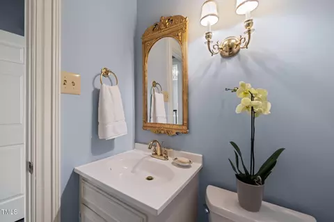 Bath - 3916 Dover Rd, Durham, NC 27707 photo 4 of 5
