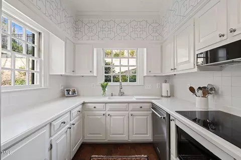 Kitchen - 3916 Dover Rd, Durham, NC 27707 photo 1 of 2
