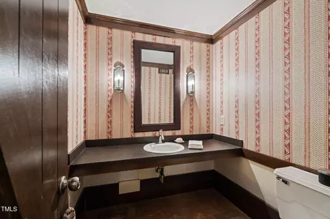 Bath - 3916 Dover Rd, Durham, NC 27707 photo 5 of 5