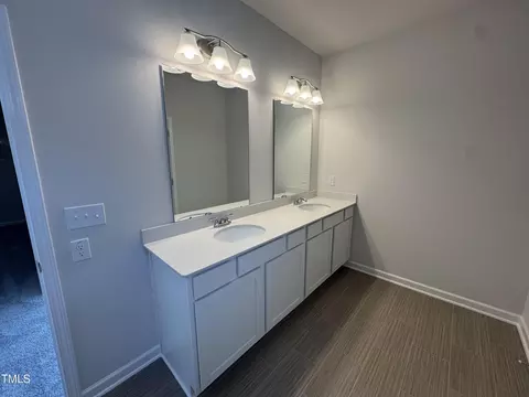 Bath - 176 Bruce Dr, Dunn, NC 28334 photo 5 of 6