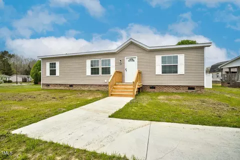 305 Eastfield Dr, Rocky Mount, NC 27801