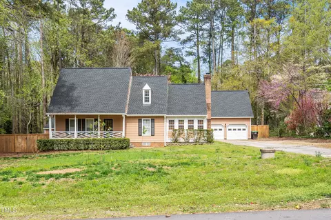 4012 Old Sturbridge Dr, Apex, NC 27539