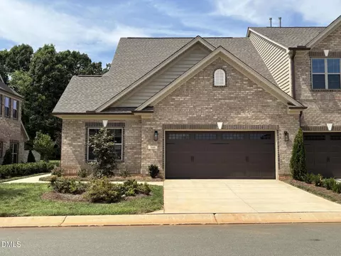1040 Beechcraft Dr #83, Mebane, NC 27302