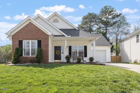8701 Neuse Village Ct, Raleigh, NC 27616